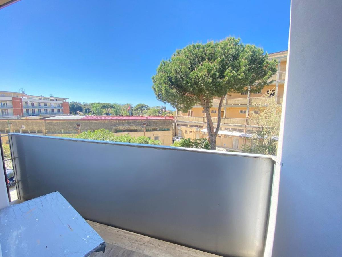 Venere Apartament Tirrenia Exterior foto