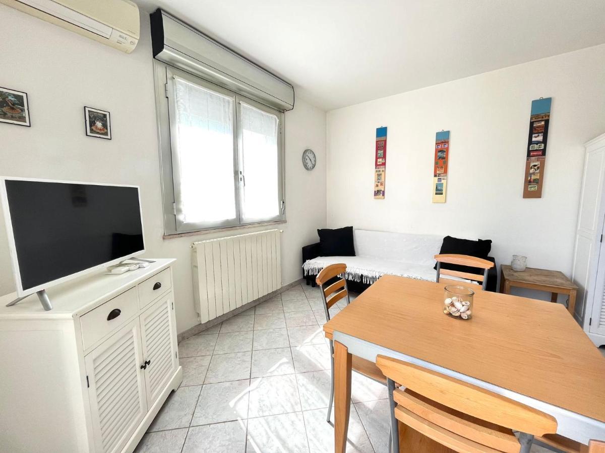 Venere Apartament Tirrenia Exterior foto
