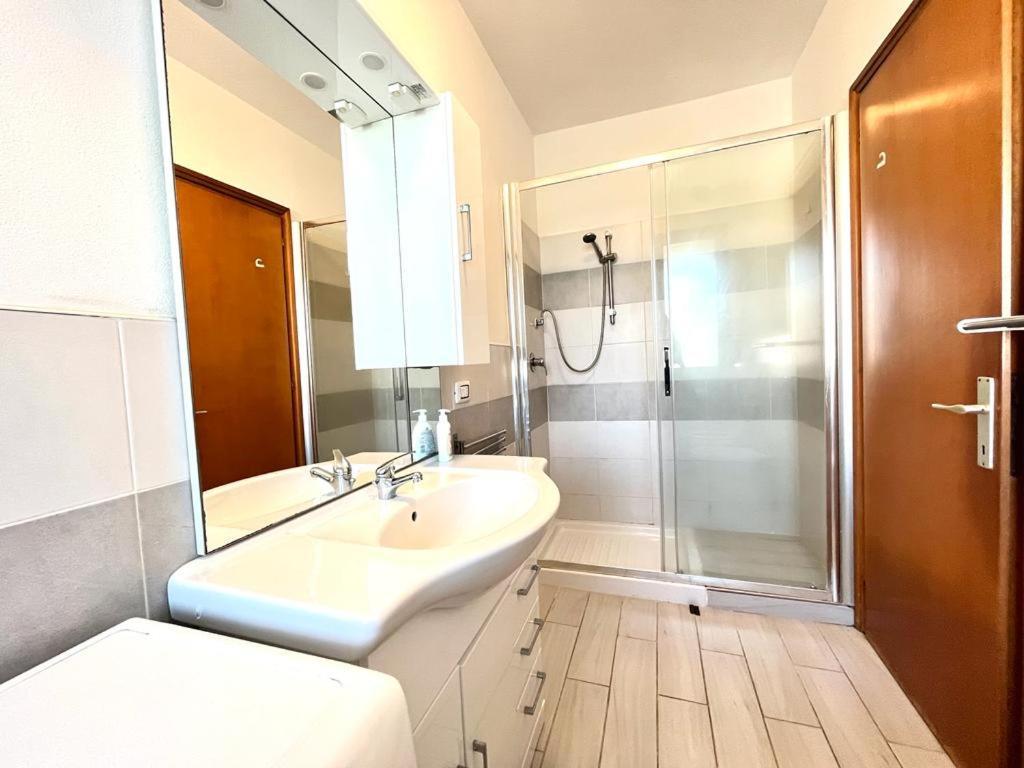 Venere Apartament Tirrenia Exterior foto